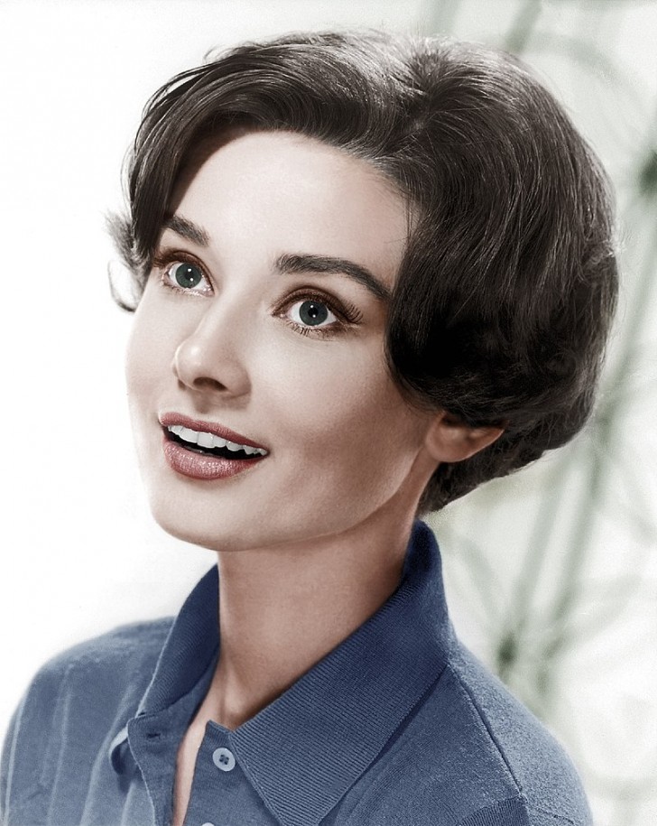 1. Audrey Hepburn sfoggiava già all'epoca un delizioso taglio di capelli piuttosto corto: bellissima!