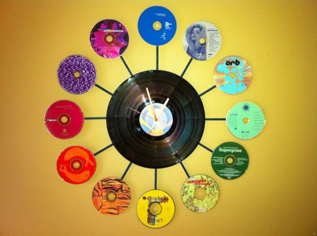 7. Se avete il coraggio di riutilizzare CD musicali, un orologio come questo potrebbe essere un vero successo
