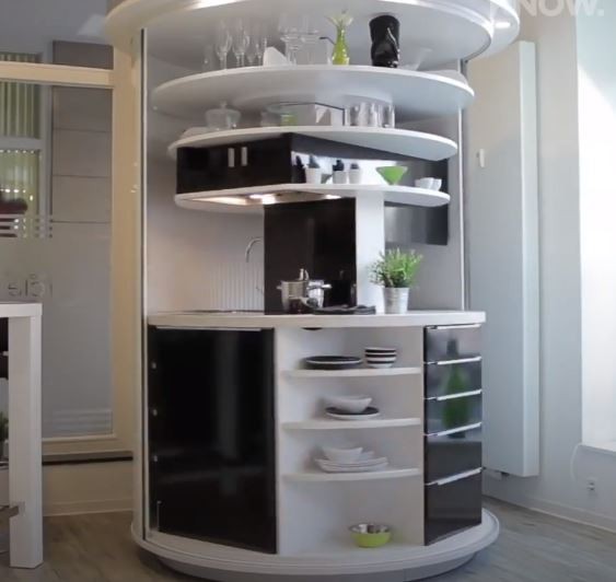 7. Una futuristica cucina girevole, completa del necessario: un'idea davvero affascinante!