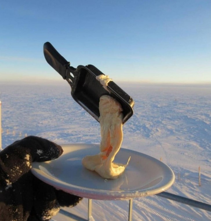 7. Wenn Sie sich entscheiden, in der Antarktis bei -70° zu kochen, passiert das mit Ihrem Mittagessen: Es wird zu einem ausgezeichneten Eiszapfen