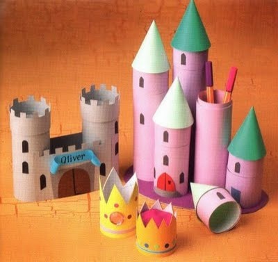 1. Un intero castello, che fa anche da portapenne, oppure uno da usare come scenario per tante avventure