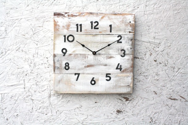 1. Un semplice orologio di legno