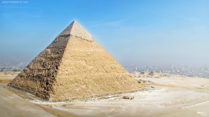 De Grote Piramide van Gizeh nu, de enige van de zeven wereldwonderen uit de oudheid die bewaard is gebleven…