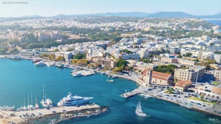 Der Koloss von Rhodos schützte jahrhundertelang den Hafen von Mandraki und stellte den Gott Helios in seiner ganzen Pracht dar.