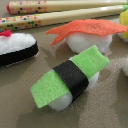 11. Cotone e feltro: ecco delle porzioni di sushi con cui giocare