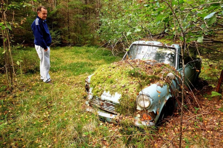 12. J'ai emmené mon père là où il avait laissé sa voiture il y a de nombreuses années lorsque le moteur est tombé en panne : elle a bien changé !