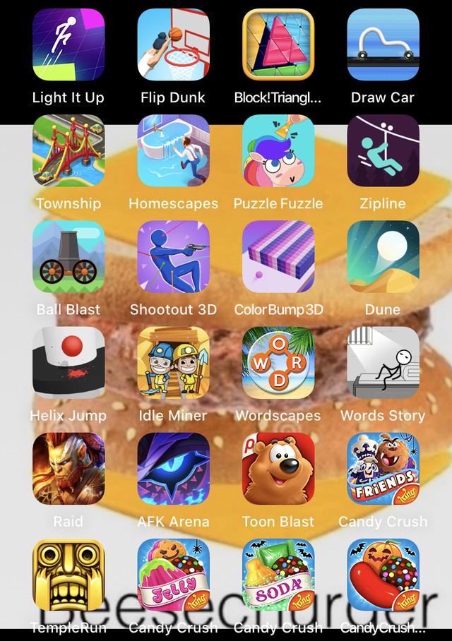 Ik liet mijn kleinzoon 5 minuten met mijn smartphone spelen en kijk eens hoeveel spelletjes hij gedownload heeft!