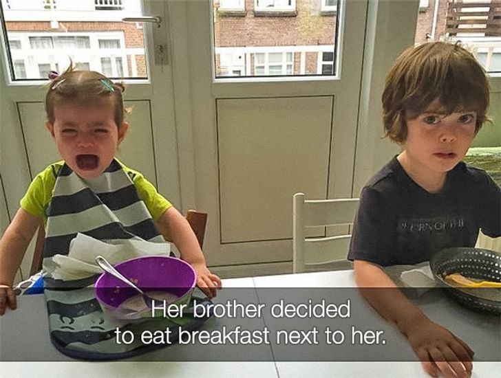 9. ¿Porqué llora? Su hermano se ha sentado a desayunar junto a ella...