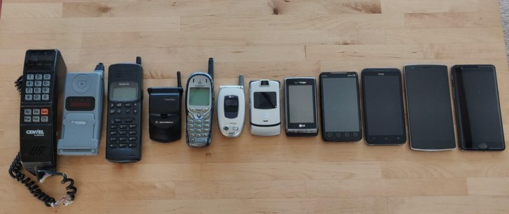 9. A proposito di cellulari...ecco come si sono evoluti nel tempo: cambiamenti davvero impressionanti!