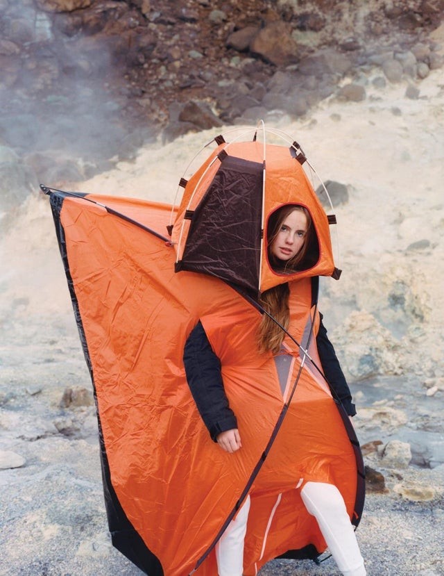 12. Ok, Wandern und die Lust auf Abenteuer, aber sich mit einem Campingzelt zu verkleiden, ist vielleicht etwas zu viel...