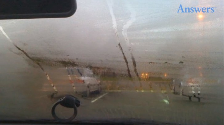 2. Pour endiguer le problème de la buée des vitres dans la voiture, gardez des sachets de silice sur le tableau de bord