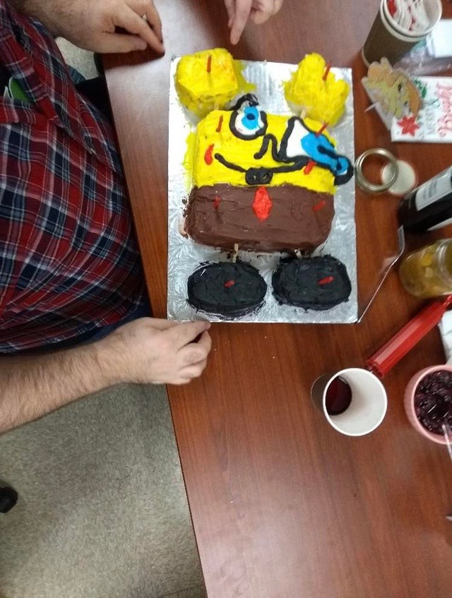 11. Sie wollten einen Kuchen in der Form von Sponge Bob machen, aber stattdessen...