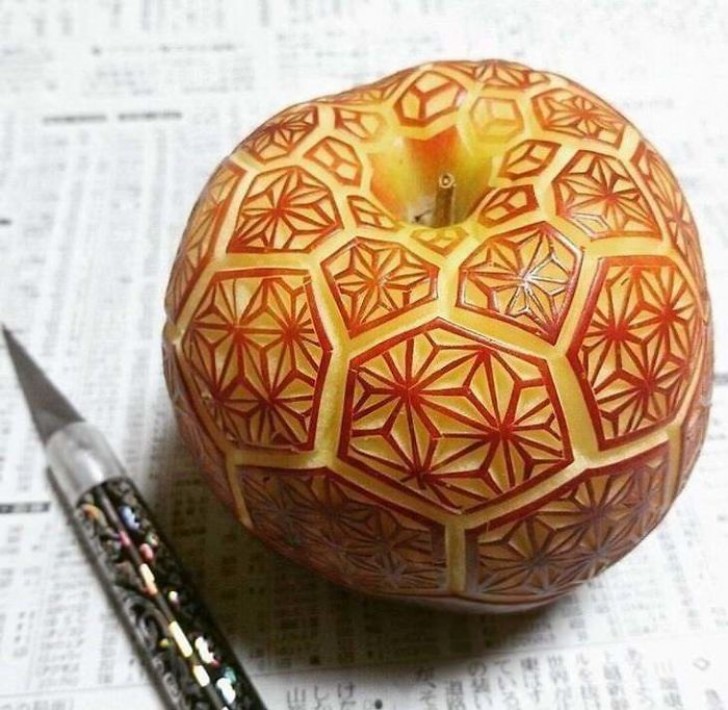 10. Die Genugtuung, einen Apfel zu schnitzen... ein kleines Meisterwerk!