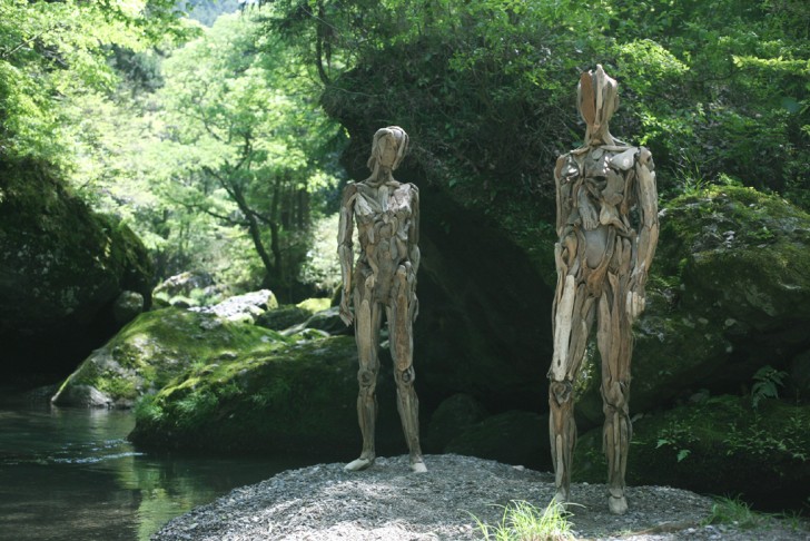 Le figure di legno create da questo artista giapponese sono affascinanti e inquietanti allo stesso tempo - 2