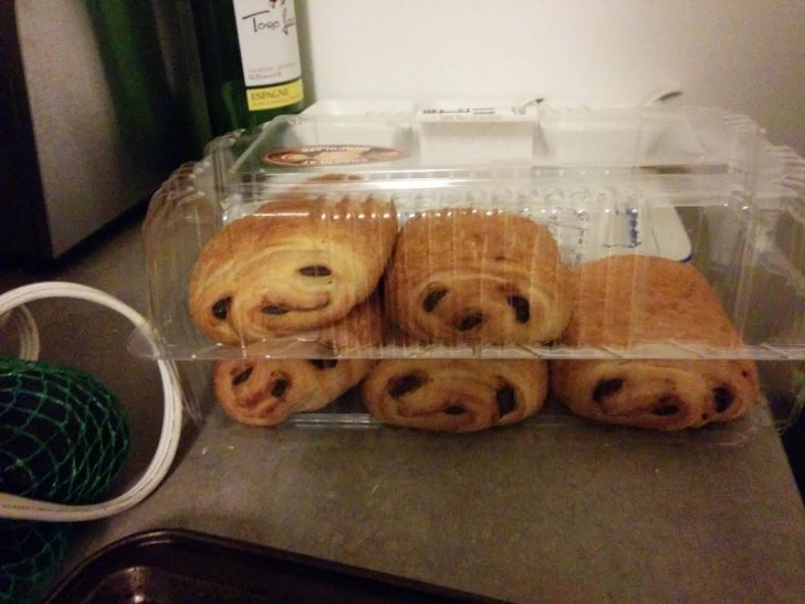 Are they little sloths? No, they are just pain au chocolat!