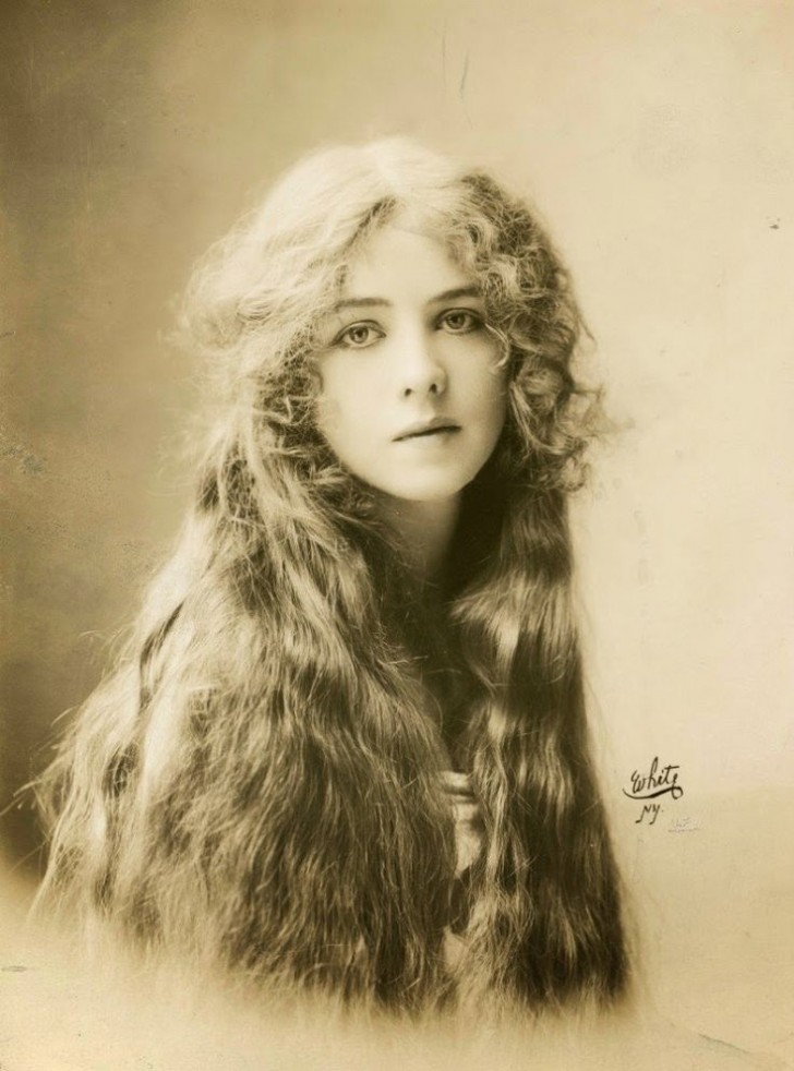 10. Ione Bright, a Broadway stage actress (1912)