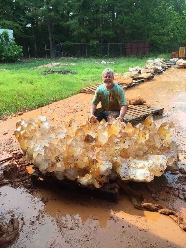 7. Cet homme a trouvé du quartz pour une valeur de 4 millions de dollars !