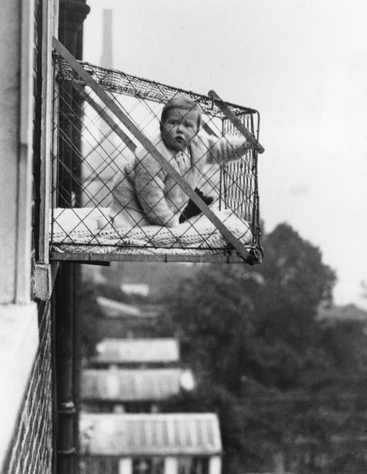1. These "baby cages" were invented to provide children living in apartments with plenty of exposure to sunlight and fresh air (1937)