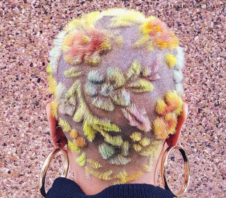 Floral hair. Ok, we understand the idea!