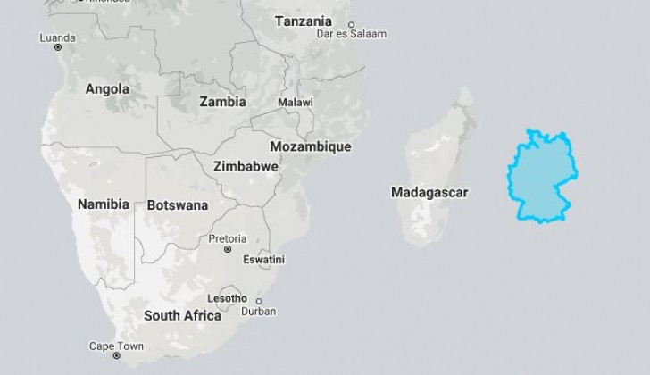 16. La Germania sembra una nazione molto estesa, ma se la spostiamo in mezzo al mare a fianco del Madagascar la situazione cambia...