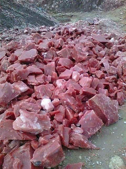 4. Ces roches rouges ressemblent à des morceaux de viande crue !