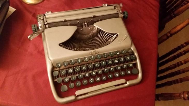 10. Cette belle machine à écrire est encore dans un état impeccable !