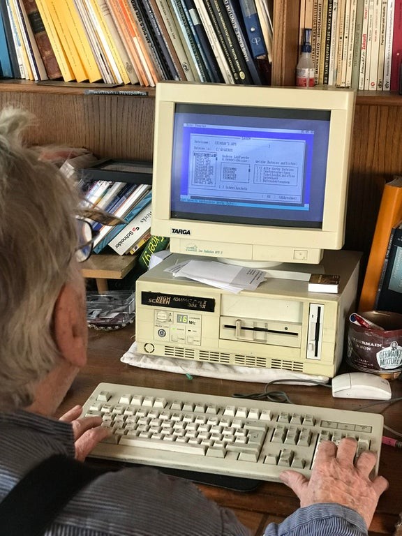 15. Peu importe que son ordinateur soit vieux : mon grand-père est content comme ça, du moment qu'il fonctionne !
