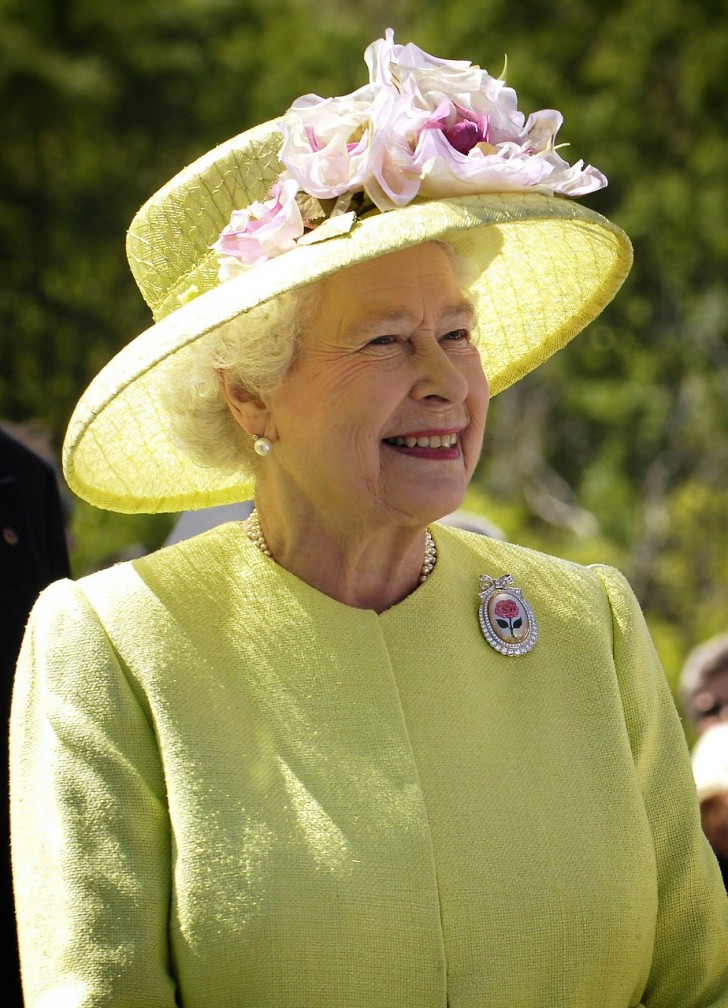 1. La Regina Elisabetta festeggia due compleanni ogni anno