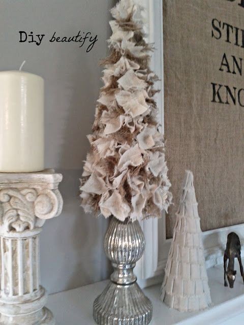 7. Dit ornament in de vorm van een boompje kan ook perfect ook in het midden van de feesttafel geplaatst worden, eventueel met bloemen en kaarsen eromheen