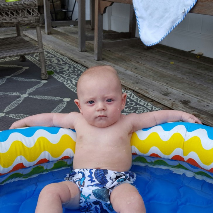 12. L'accès à la piscine est réservé au boss du quartier.