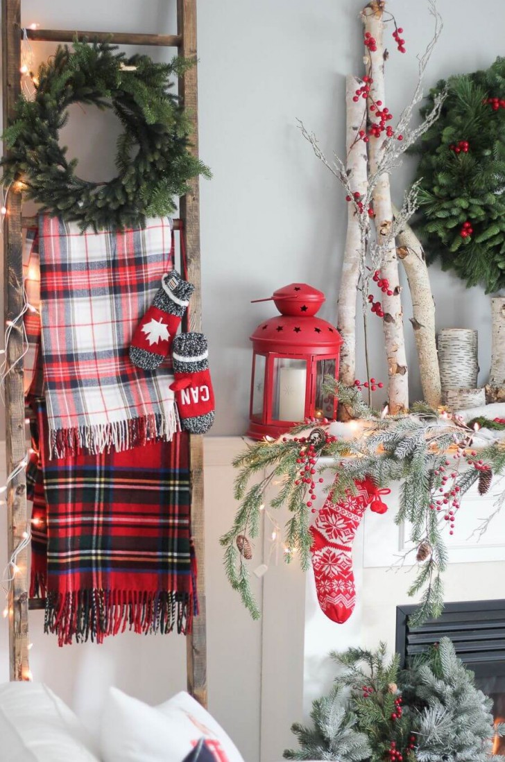 6. Als je rode dekens en stoffen in de Schotse stijl hebt, leg ze dan op banken en stoelen : ze zorgen meteen voor een kerstsfeer