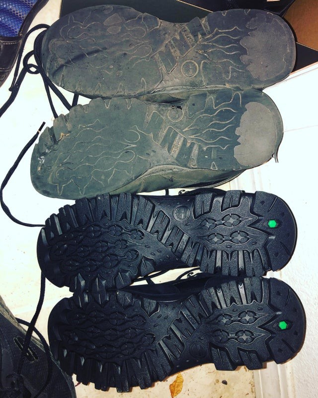 19. Sono un postino e percorro molti km a piedi ogni giorno: ecco come si riducono le suole delle mie scarpe dopo appena qualche mese!