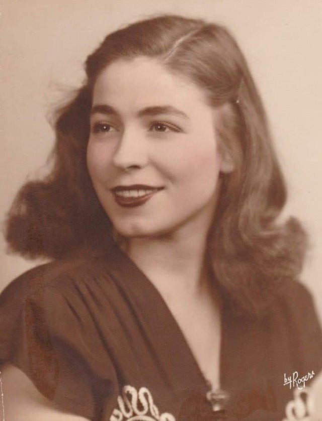 17. A minha linda avó, nascida em 1931.