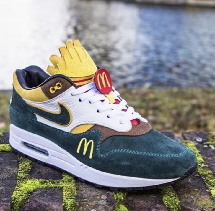 Oui, ce sont bien des baskets McDo !