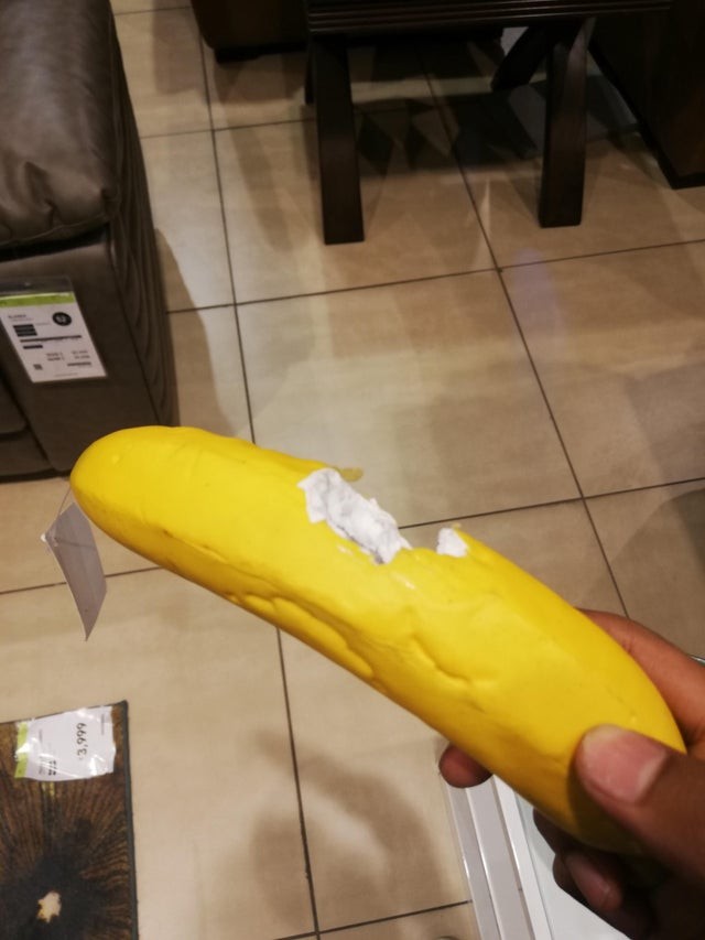 Meu filho achou que fosse uma banana de verdade...