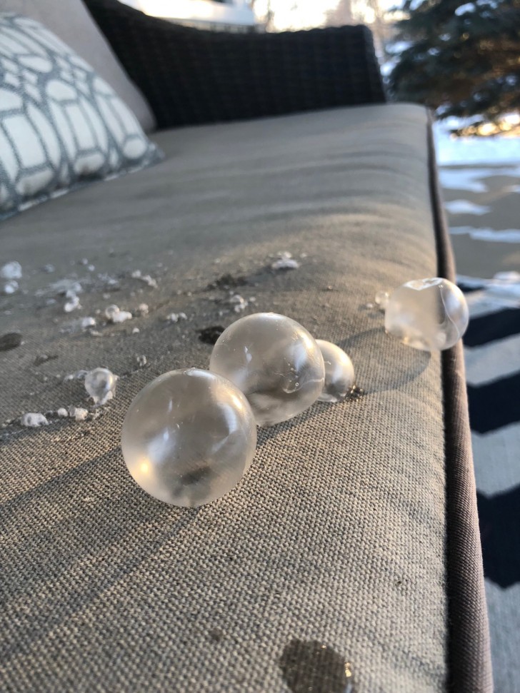 1. Des bulles de savon qui se transforment en bulles... de glace !