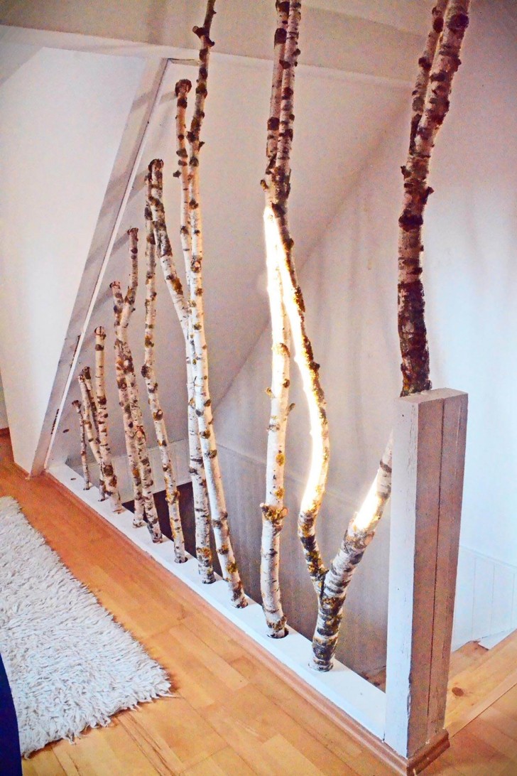 8. Splendidi rami di betulla usati come ringhiera per le scale
