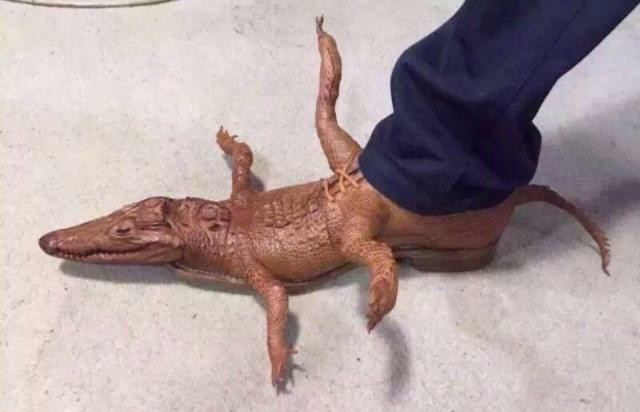 Ich habe einen Krokodil im Schuh!