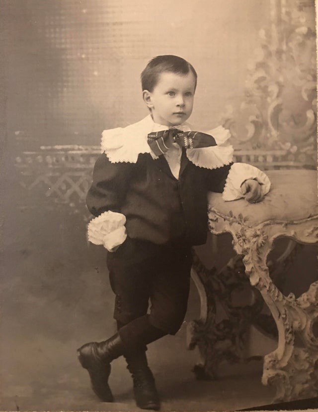 Even when they were very young they dressed very elegantly. This is my great-great-uncle in 1897!