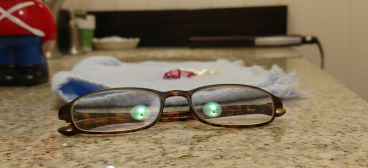 4. Sembra che in questi occhiali ci siano già un paio di occhi...