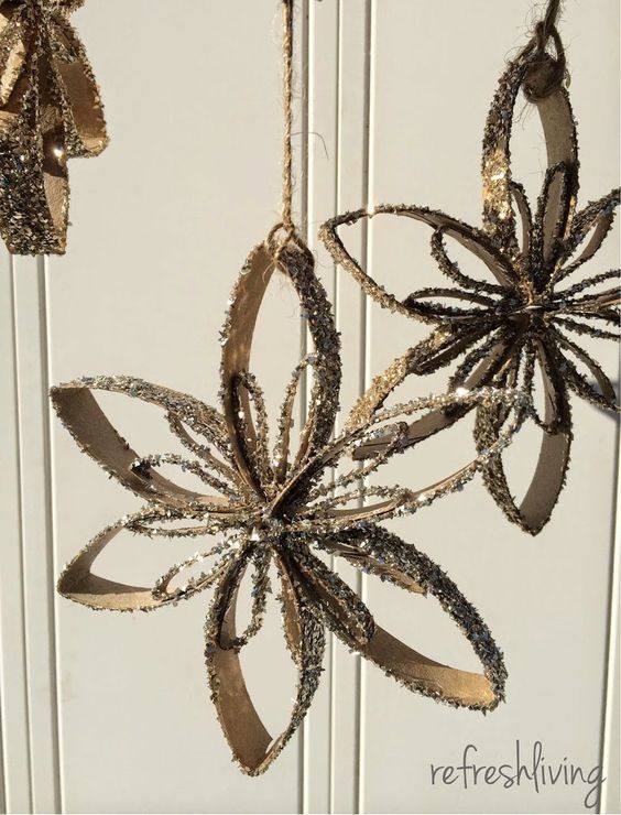 3. Bellissimi ornamenti per l'albero di Natale