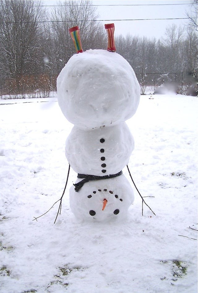 Een omgekeerde sneeuwpop!