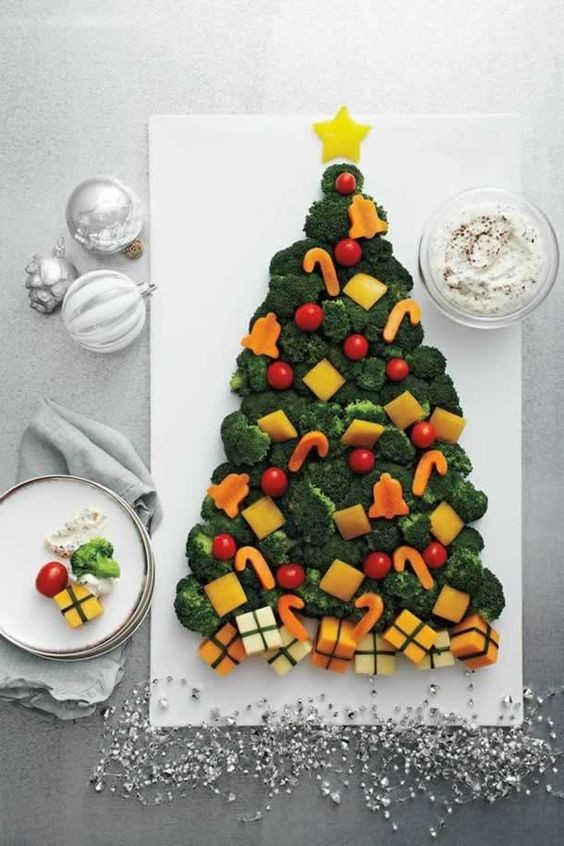 5. Oppure usare le verdure tagliate come decorazioni di Natale
