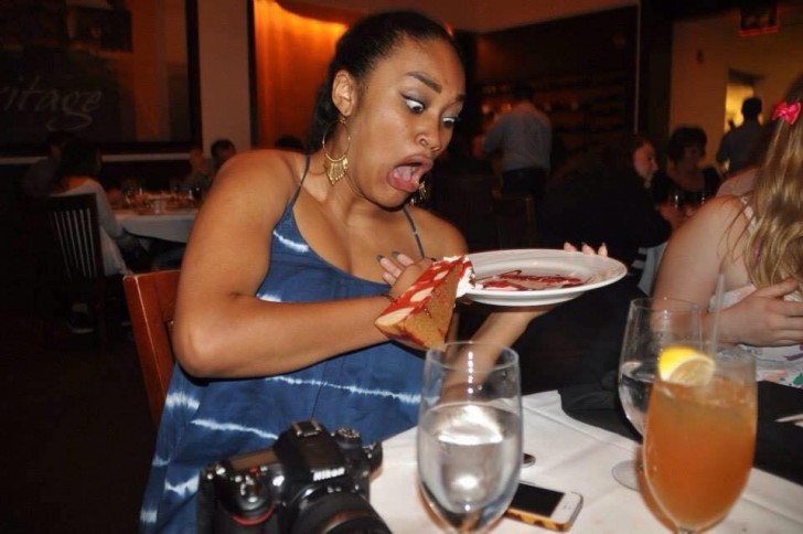 1. This woman was posing for a photo with her dessert but the result was not quite what she expected.
