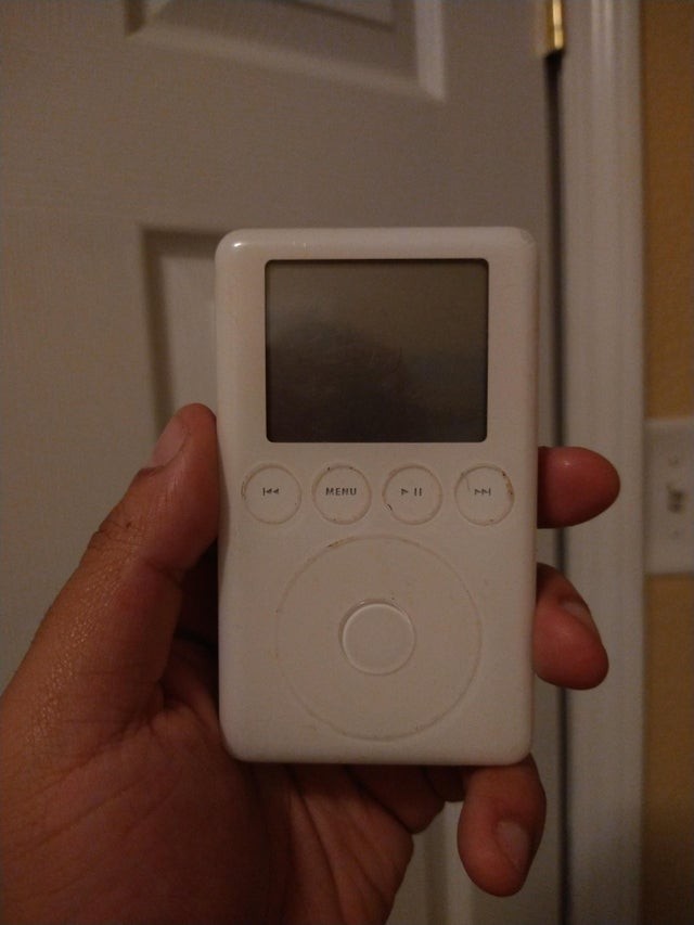 12. Dies war vielleicht eines der frühesten Modelle des iPods: technologisch fortschrittlich und mit einem sehr attraktiven Design.