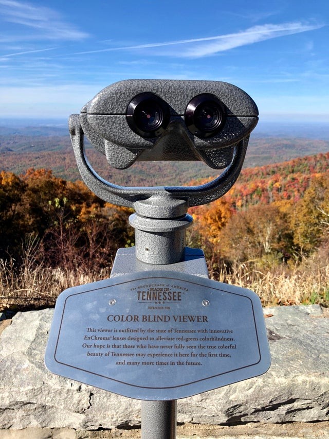 3. Deze tool, waarmee het landschap kan worden waargenomen, is gemaakt om kleurenblinden de kleuren van het landschap te laten zien.