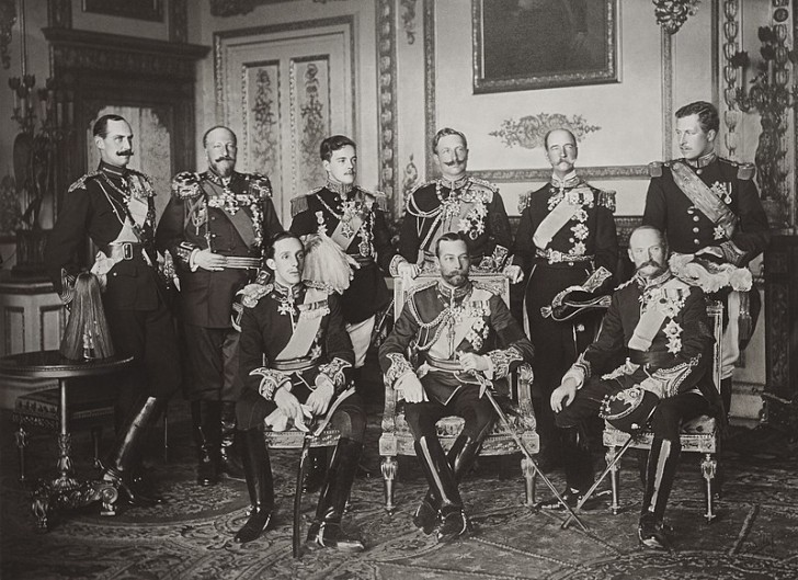 17. 1910 : la photo montre les neuf souverains d'Europe réunis pour la première fois à Windsor pour les funérailles du roi Édouard VII.