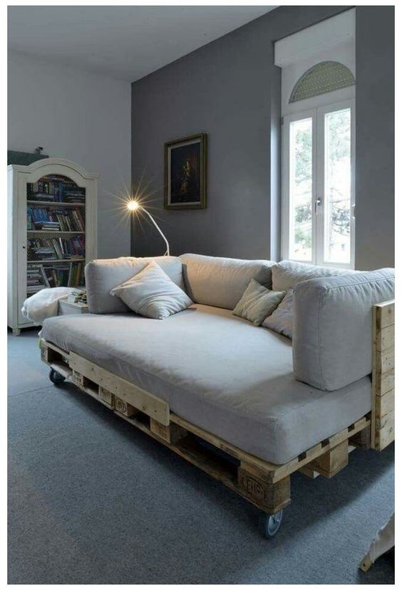 11. En ze kunnen een comfortabel, mooi en handig alternatief zijn voor meubels die je wel nodig hebt, maar die een fortuin kosten, zoals bijvoorbeeld een slaapbank in de woonkamer