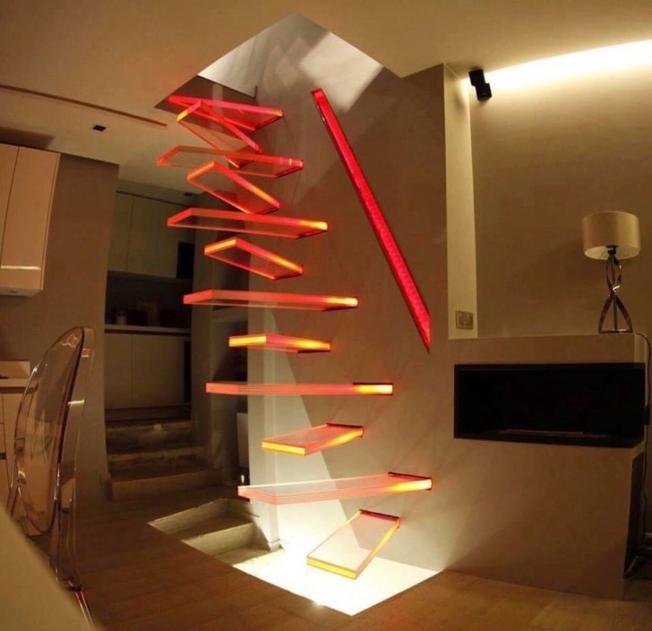 12. On voit souvent des escaliers bizarres, mais celui-ci remporte le prix pour son imagination et son design.