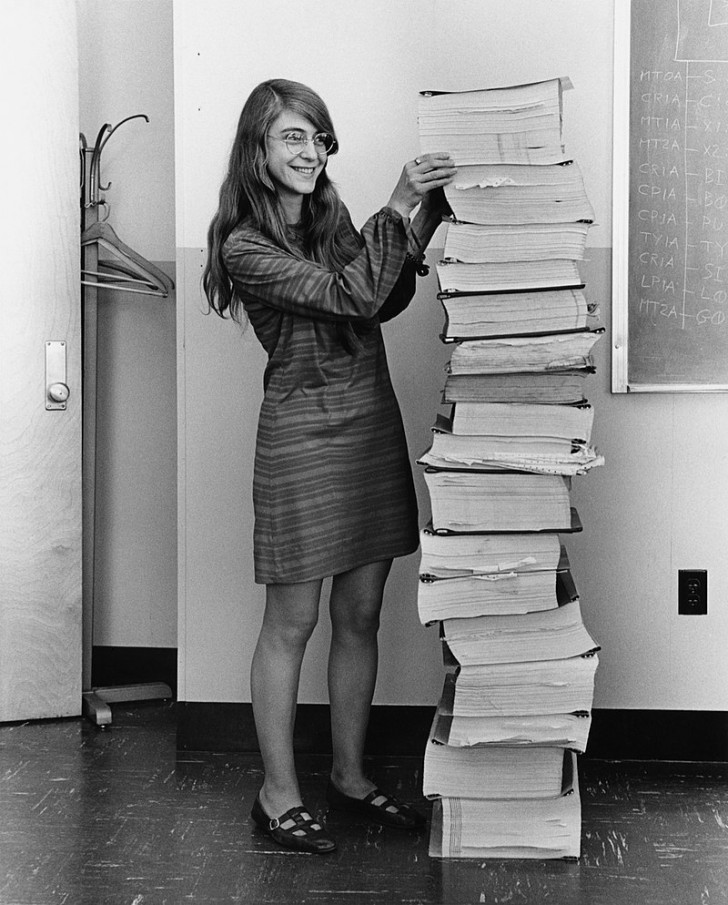 6. Margaret Hamilton: nasce nel 1936 ed è stata la direttrice del Software Engineering Division, che sviluppò il software di bordo per il programma Apollo.
